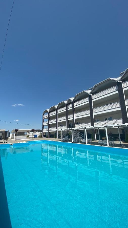 Lazurit Family Hotel Лазурное Экстерьер фото
